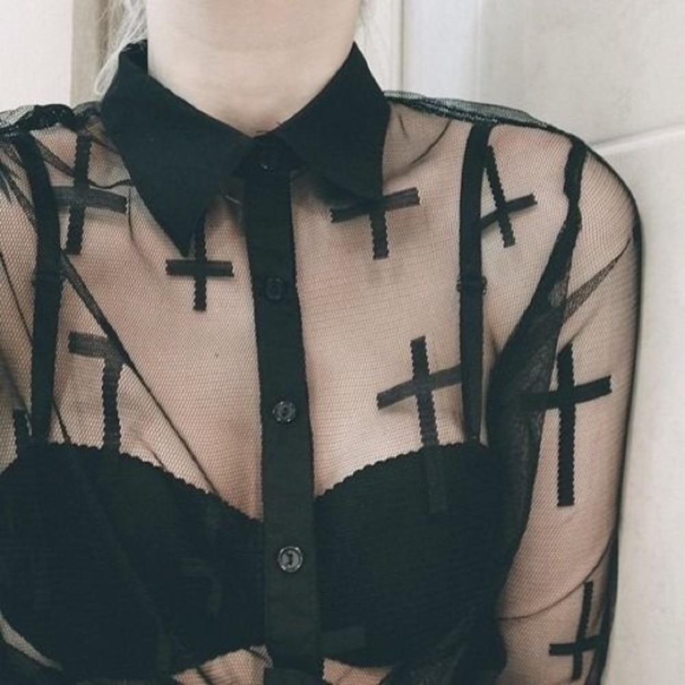 TOBI SHEER CROSS PRINT BLOUSE